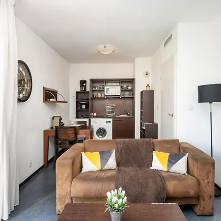 Le Valmy Avec Balcon * ليون