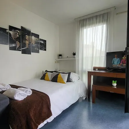 Le Valmy Avec Balcon شقة